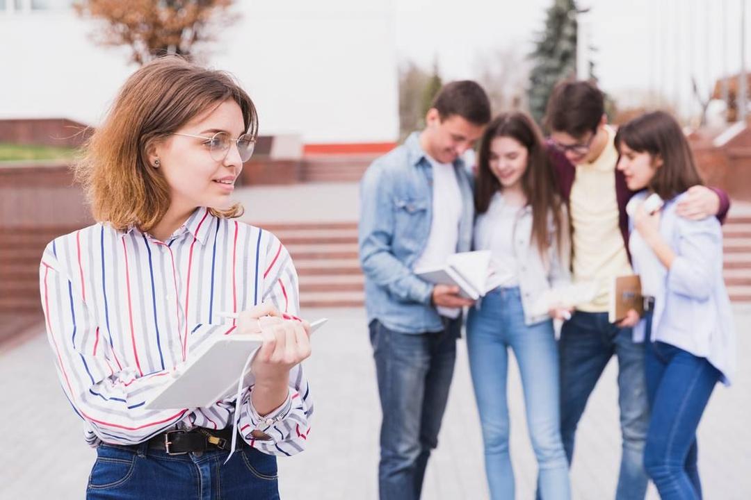 Выпускник не хочет в вуз: что делать