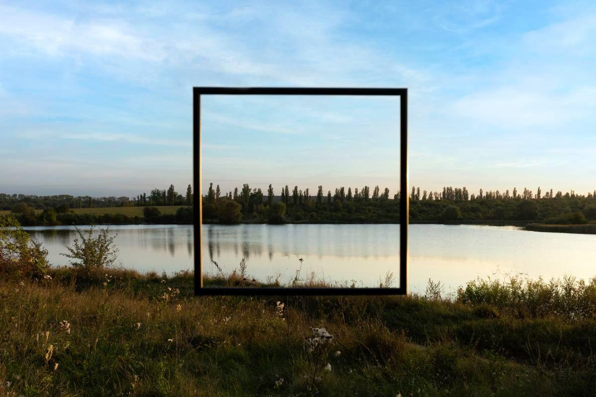 framing-landscape-while-traveling.jpg